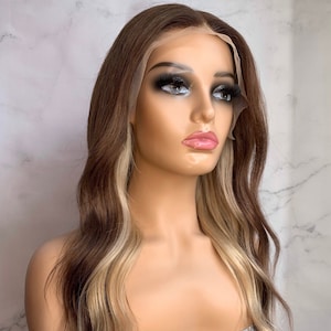 Tweekleurige bruine en blonde aangepaste mensenhaarpruik