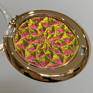 Multichrome special effect eyeshadow