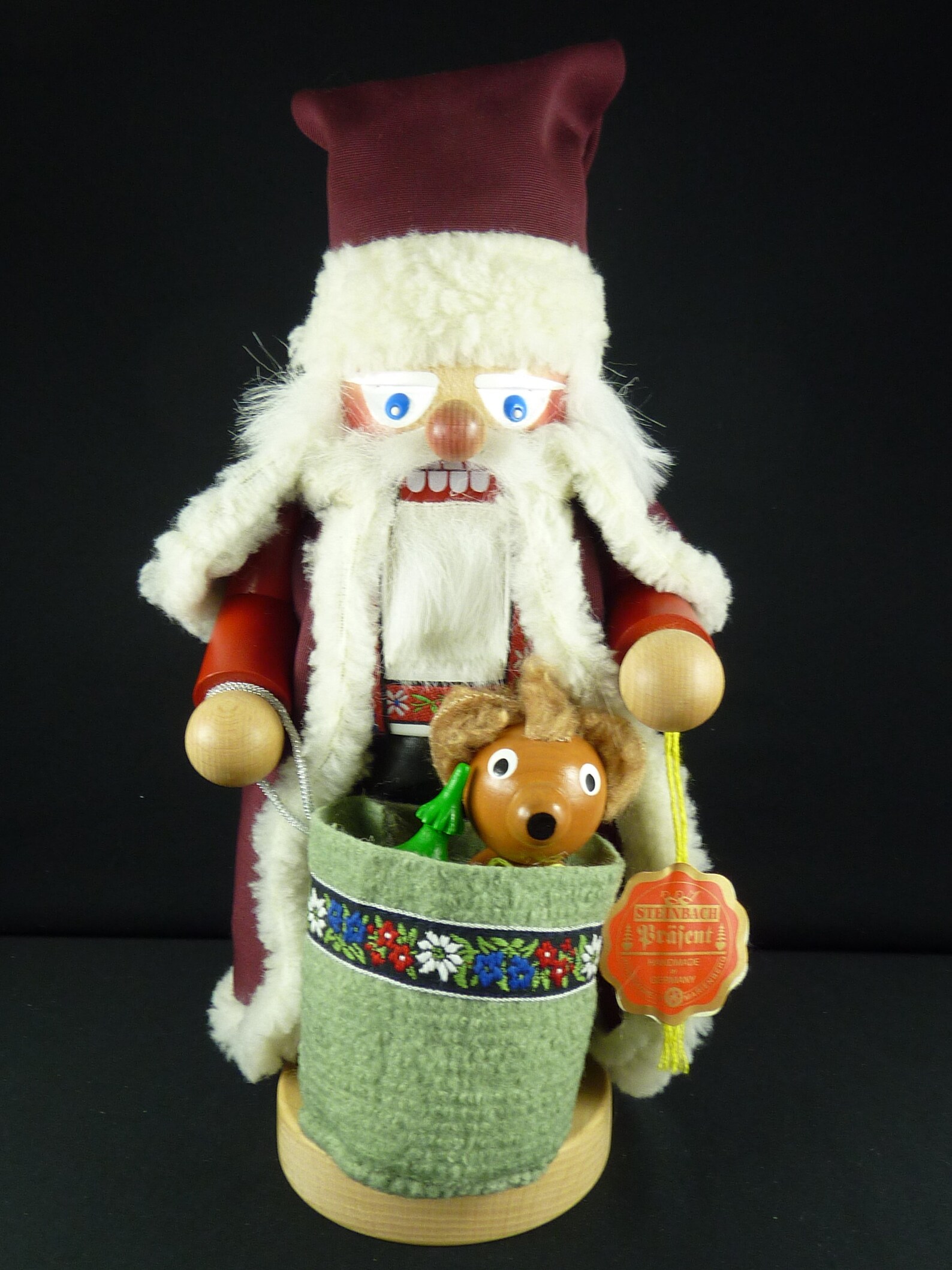 History of German Nutcrackers Get a Nutcracker for Your Home! A
