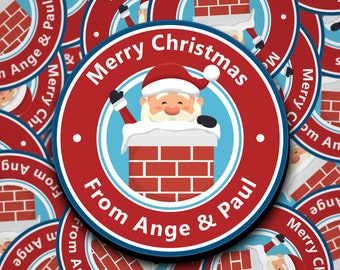 Adesivi natalizi personalizzati raffiguranti Babbo Natale incastrato in un camino, con la tua scritta personalizzata all'esterno.