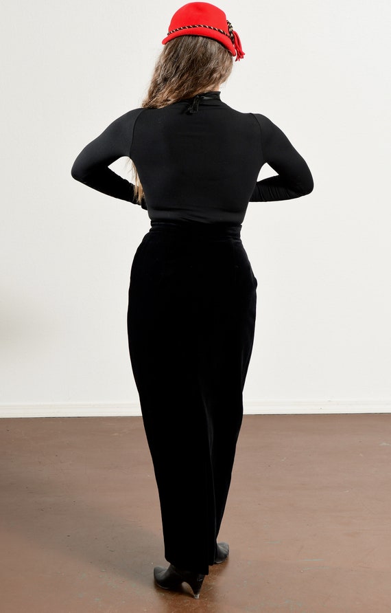 Preswick & Moore/ Vintage Velvet Skirt/ Black Vel… - image 4