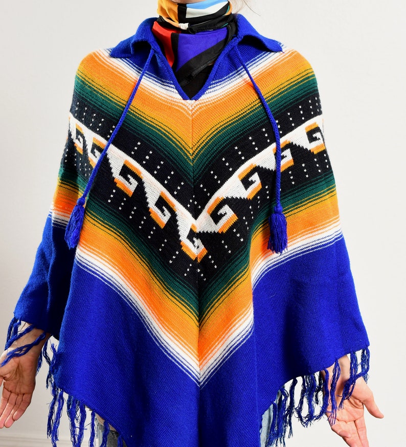 Vintage Poncho/ South American Poncho/ 70's Poncho/ Fringe Poncho/ Ecuador Poncho/ Size S-M image 7