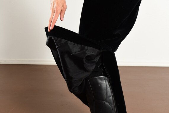 Preswick & Moore/ Vintage Velvet Skirt/ Black Vel… - image 9