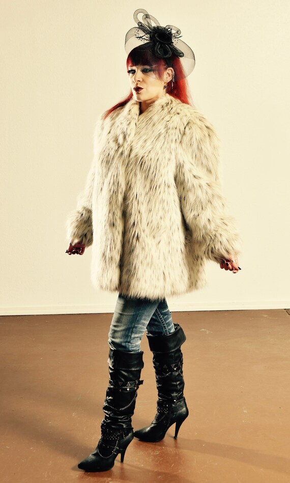 80's Faux Fur Coat/ Vintage Faux Fur Coat/ Snow Le