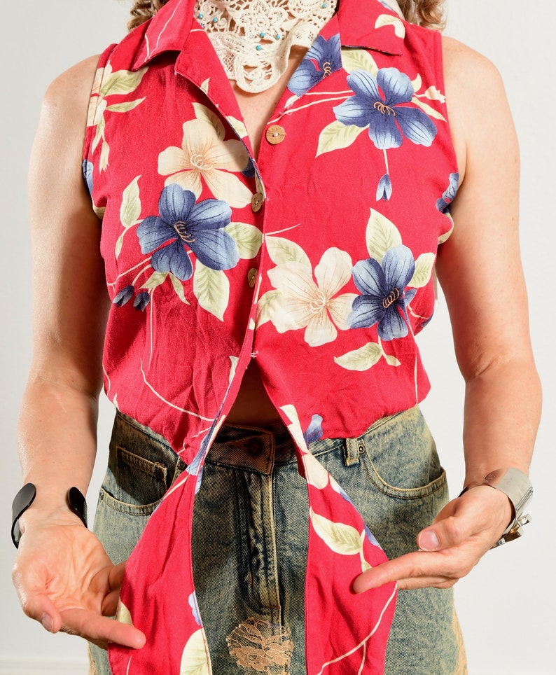 La Cabana/ Cropped Floral Blouse/ 90's Tie Blouse/ Hawaiian Blouse/ Sleeveless Cropped Blouse/ 90's Cropped Blouse/ Size S image 7