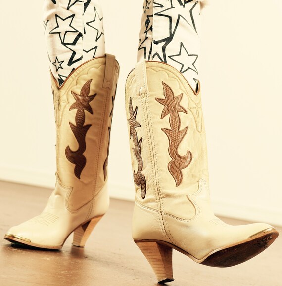 DINGO/ Vintage Dingo Cowboy Boots/ White Cowboy Bo