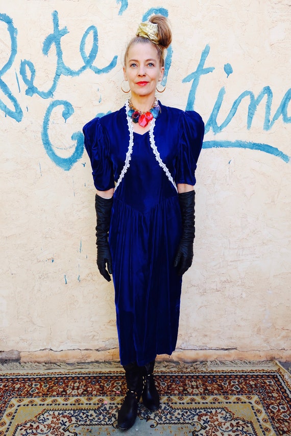 Gunne Sax Blue Velvet Dress, 80s Jessica McClinto… - image 2