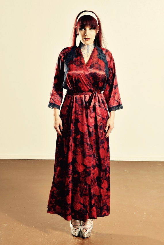 Vintage Vanity Fair Robe and Night Gown/ Vintage N