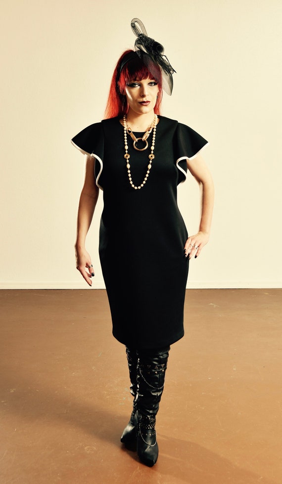 Calvin klein black dress with white piping sale