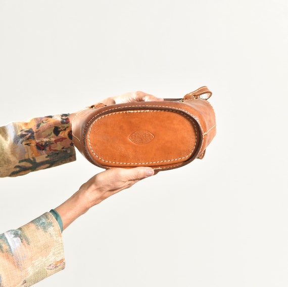 Vintage Embossed Leather Bucket Purse/ Tooled Lea… - image 4