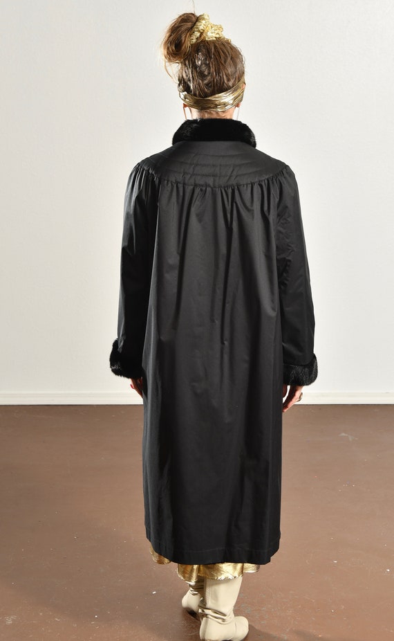 SPORTOWNE FUTUR Black Faux Fur Coat/ Reversible F… - image 8