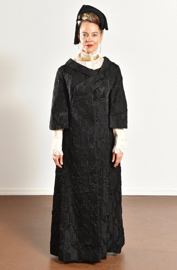 1960's Black Opera Cloak, Full Length Goth Coat, … - image 2