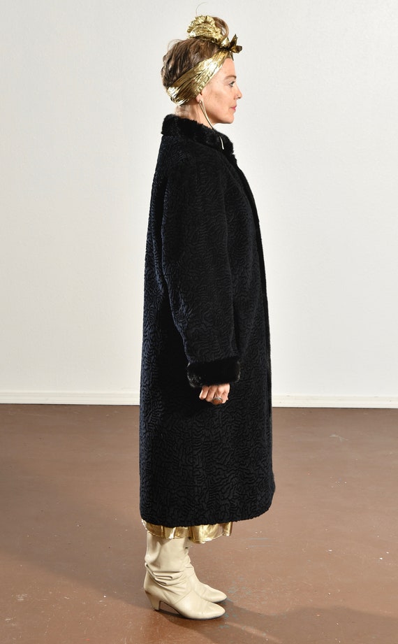 SPORTOWNE FUTUR Black Faux Fur Coat/ Reversible F… - image 3