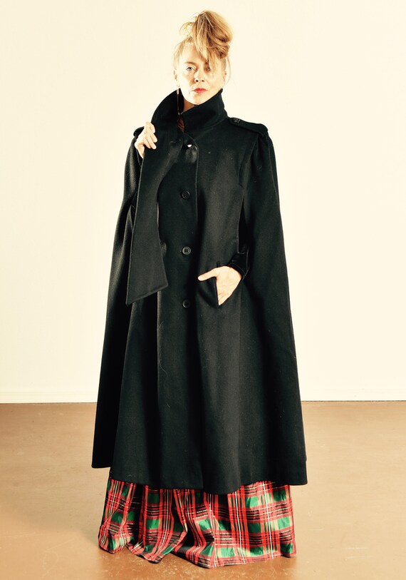 ALORNA Premier Black Wool Cape/ Black Wool Opera C