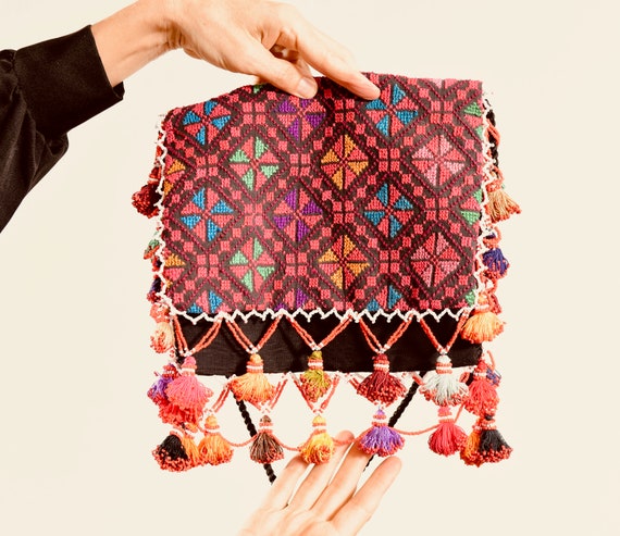 Indian Handmade Women's Embroidered Clutch Purse Potli Bag Pouch Drawstring  Bag Purse Potli Bag Pouch Wedding Favor Return Gift for Guests - Etsy |  Potli bags, Embroidered clutch purse, Embroidered handbag