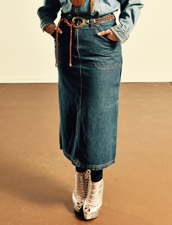 80s fashion denim skirt