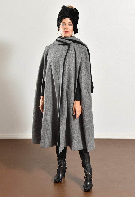 Vintage Wool Herringbone Cape/ Vintage Wool Cape/… - image 2