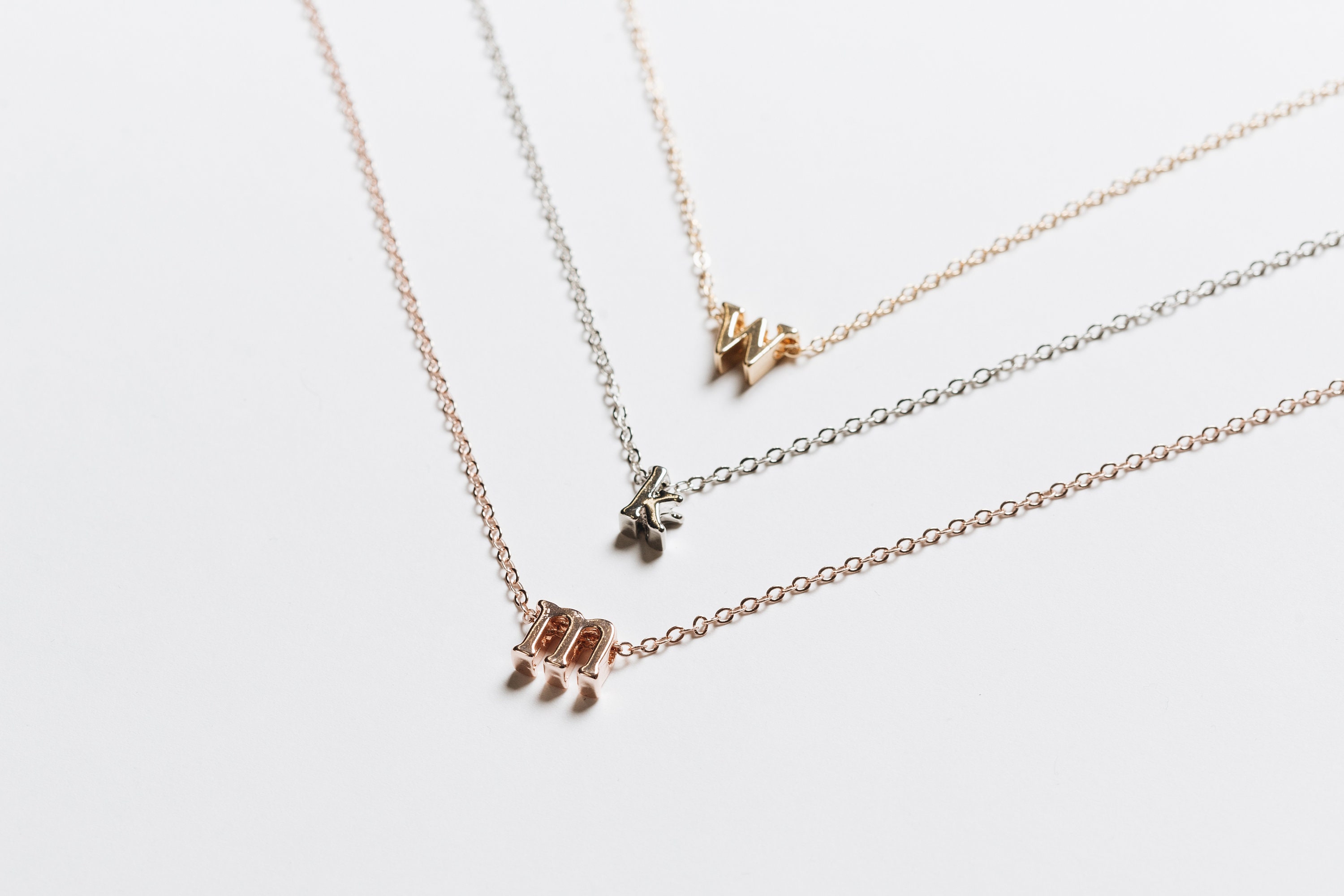 Collana Con Iniziale A-Z Per Damigella D'Onore - Ciondolo In Acciaio Inox Con Perle, Catena Regolabile