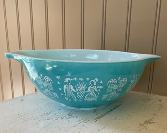 Pyrex Butterprint large Cinderella style bowl Turquoise and white 444 mixing bowl with handles