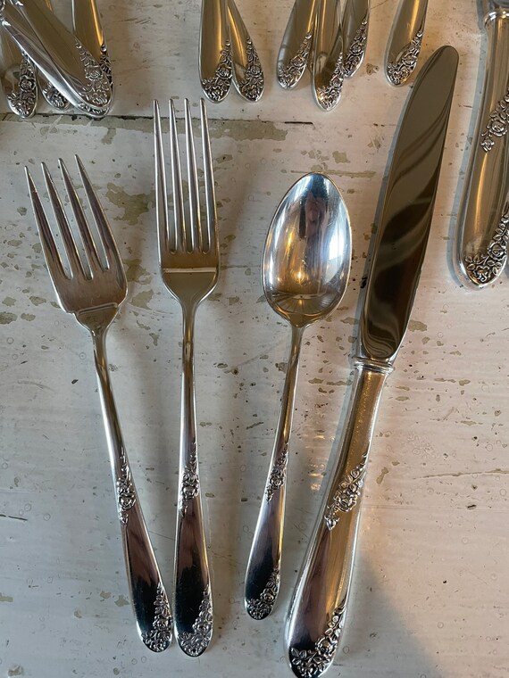 Lunt sweetheart rose sterling flatware clearance