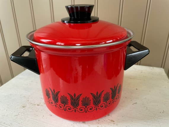 Red and Black Small Enamelware Metal Stock Pot Soup Pot With Lid 