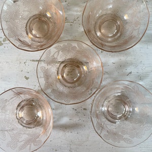 Macbeth-Evans Dogwood pink small bowls and footed sherbet bowls Set of 5 bild 6