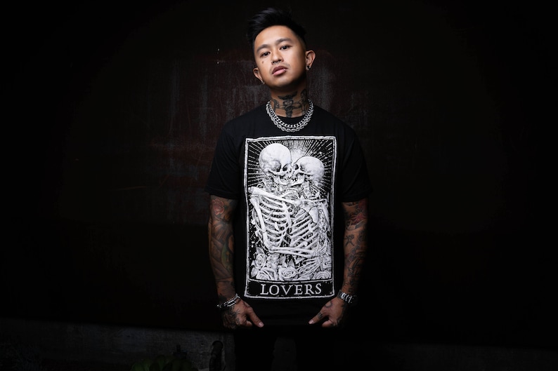Lovers Tarot Card T-Shirt, Gothic Style Tee, Gemini Aesthetic, Oversized Graphic Tee image 3