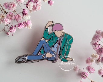 USA ONLY - SHINee Jonghyun | She Is Enamel Pin | Accessories | Kpop | Gift | Shawol | Broch Jewelry | Music