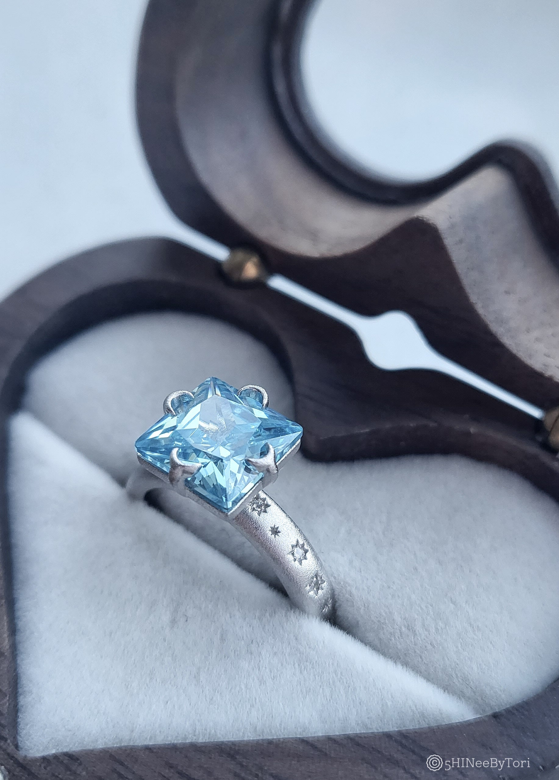 Celine dion aquamarine ring shop