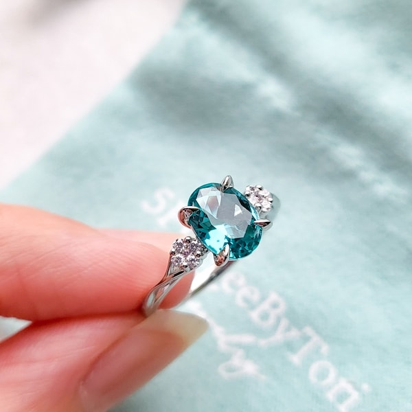 Bague SHINee avec nano-tourmaline ovale Paraiba et fleurs de la couronne tchèque/Argent sterling plaqué rhodium