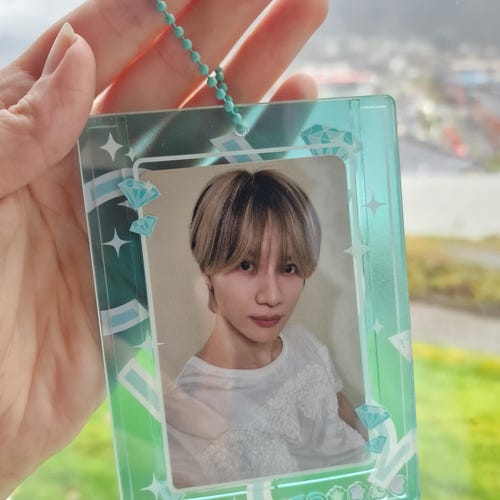 USA Excluded* Shinee Acrylic Shaker Photocard Holder | Pc Keychain