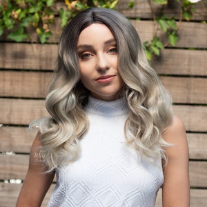 Ash Blonde Wig Natural Wavy Lace Front Wig Ombre Blonde Wig Wavy Lace Wig Legally Blonde Cosplay Wig Drag Queen Wig Party Hair Penny