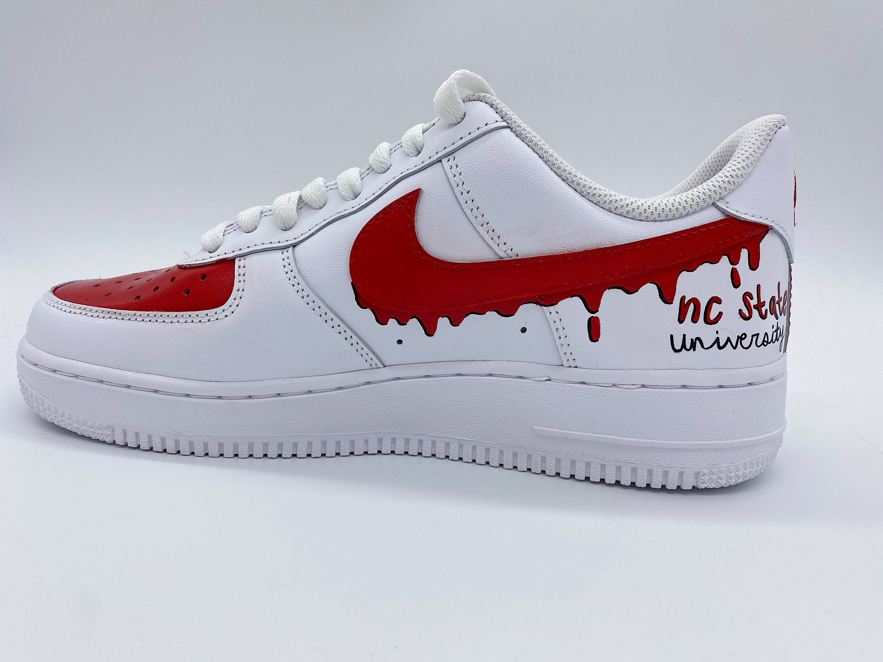 La zapatilla Nike Air Force 1 se reinventa ¡y brilla! de la mano