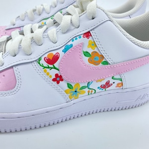 Kundenspezifische handgemalte Blume Nike Air Force 1