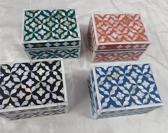 Joyero con incrustaciones de nácar hecho a mano: almacenamiento de recuerdos