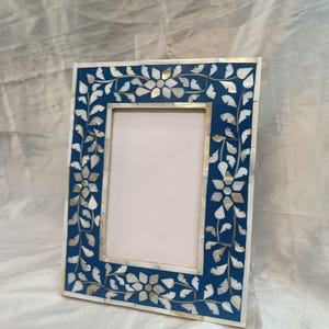 Handmade Mother of Pearl Inlay Frame Blue Floral Design perfect for 6x4, 7x5 8x10 inch photo frame Christmas wedding anniversary loved gifts