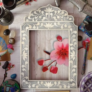 Handmade Camel Bone Inlay Picture Frame: Decorative Photo Frame