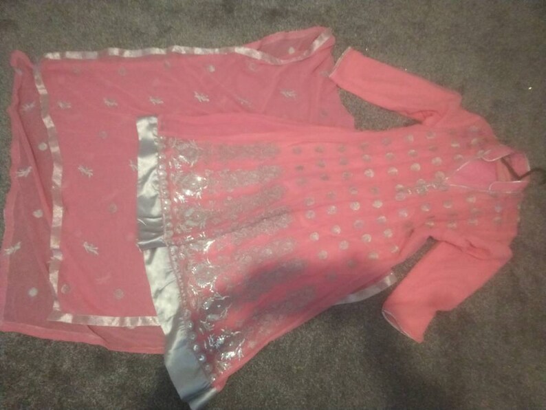scarf and trousers Asian outfit Indian dress
