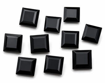 Pietra di onice nera sfaccettata quadrata: gemma calibrata da 4 mm a 15 mm