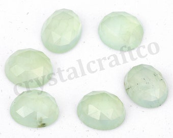 Rutielgroene prehniet cabochon: roosgeslepen ovale edelsteen