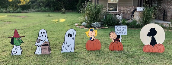 Peanuts Yard Art/ Outdoor Decor/its the Great Pumpkin Charlie - Etsy