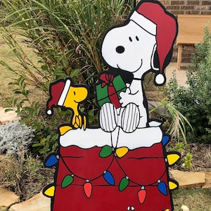 Snoopy & Woodstock Christmas YardArt/Snoopy/Peanuts/Snoopy Christmas/Charlie Brown/Christmas Decor/Snoopy Doghouse/A Charlie Brown Christmas