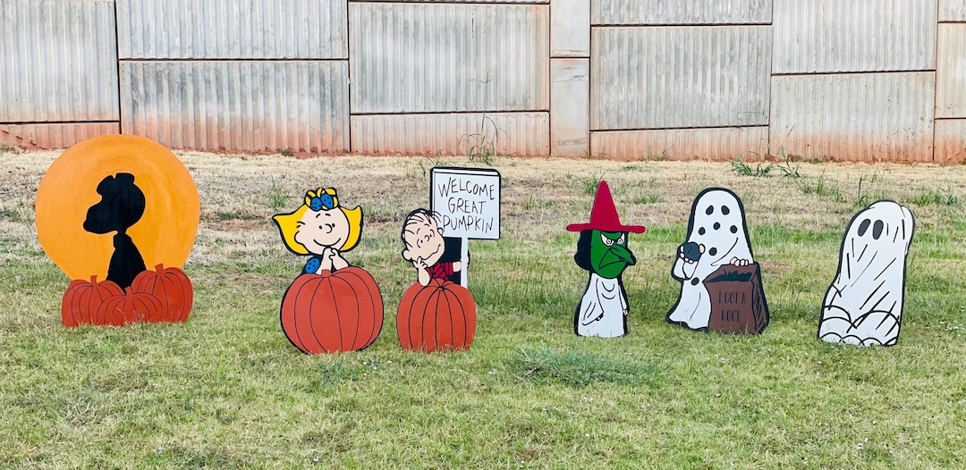 Handmade Peanuts Halloween Yard Art: Great Pumpkin Decor - Etsy