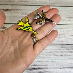 HO scale airplanes ? ~ CCCP and United States Air Force USAF ~