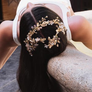 Bridal Tiara Pearl Wedding Tiara Flower Bridal Crown Floral Wedding Crown Flower Crown Gold Bridal Tiara Floral Headband Leaf crown