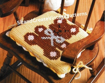 Cojín de silla vintage con osito de peluche de ganchillo