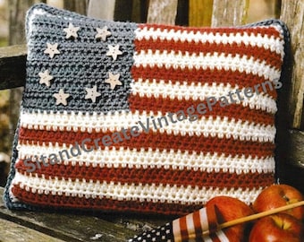 Almohada vintage de crochet con estrellas y rayas