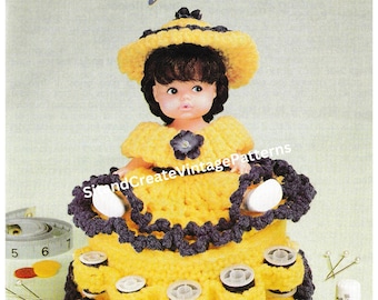 Muñeca de crochet vintage hecha con caja de costura