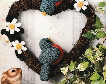 Corona de pájaros del amor de crochet vintage