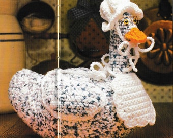 Vintage Crochet Country Goose
